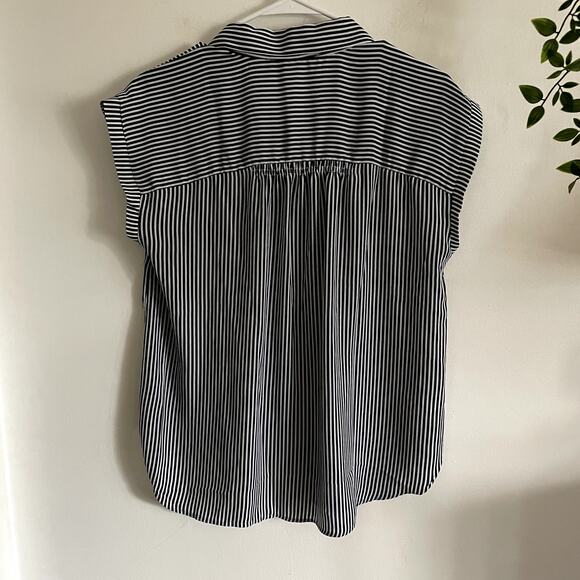 Ann Taylor LOFT Striped Dolman Cap Sleeve Shirt Size S Blue White Button Down - Picture 8 of 8